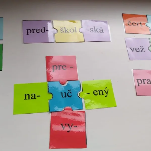 Odvodzovanie slov: puzzle na slovotvorné základy, predpony a prípony